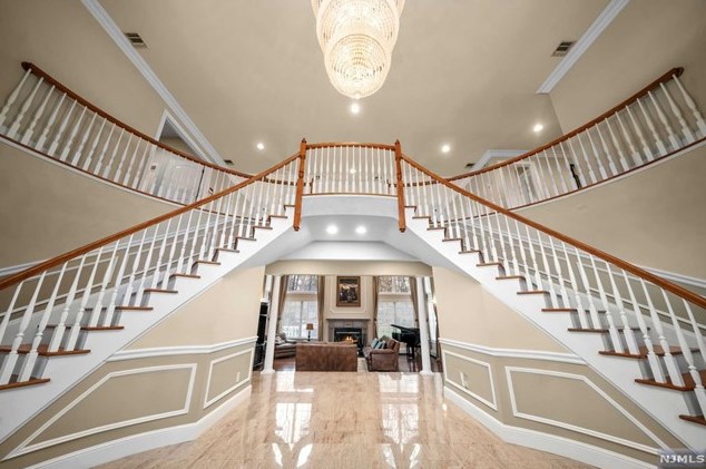 491 Brookside Ave, Allendale, NJ 07401