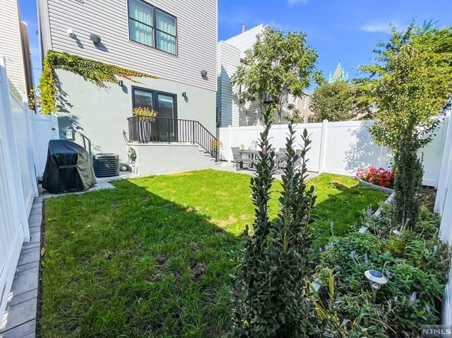 144 Hancock Ave #1, Jersey City, NJ 07307