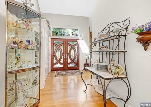 2 La Roche Ave, Harrington Park, NJ 07640