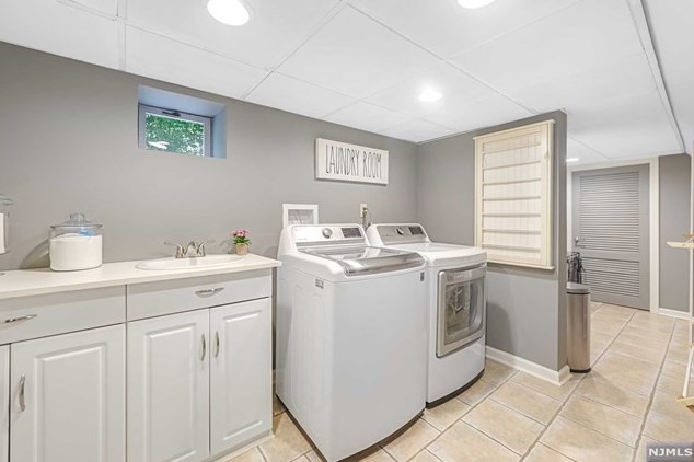 162 Pleasant Ave, Ridgewood NJ  07450-3525 exterior