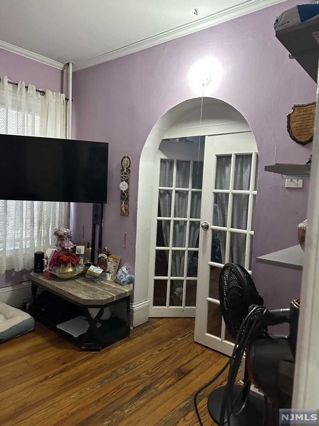 223 72nd St, North Bergen, NJ 07047