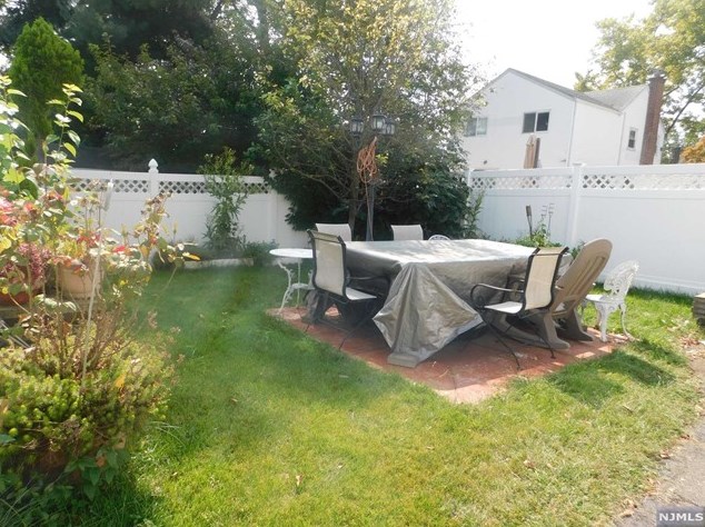 358 Blvd, Hasbrouck Heights NJ 07604-1920 exterior