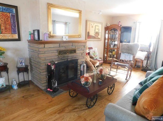 358 Blvd, Hasbrouck Heights NJ 07604-1920 exterior