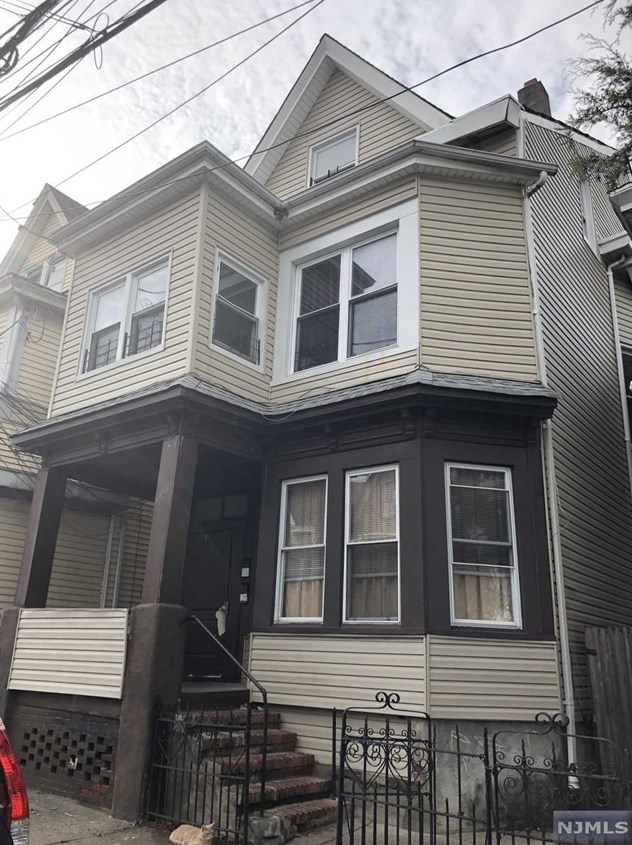 12 Pennington St, Paterson, NJ 07501