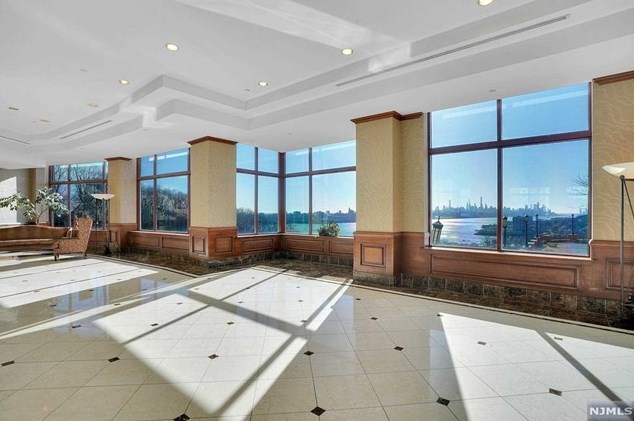 100 Old Palisade Rd #1602, West Fort Lee, NJ 07024