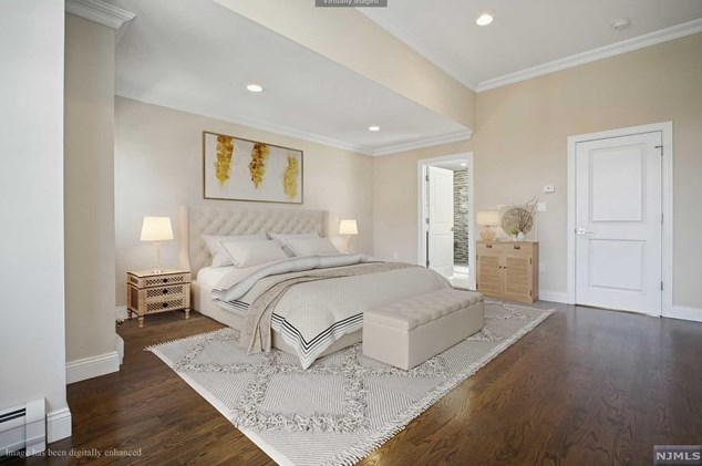 418 Columbia Ave, Cliffside Park NJ 07010-3018 exterior