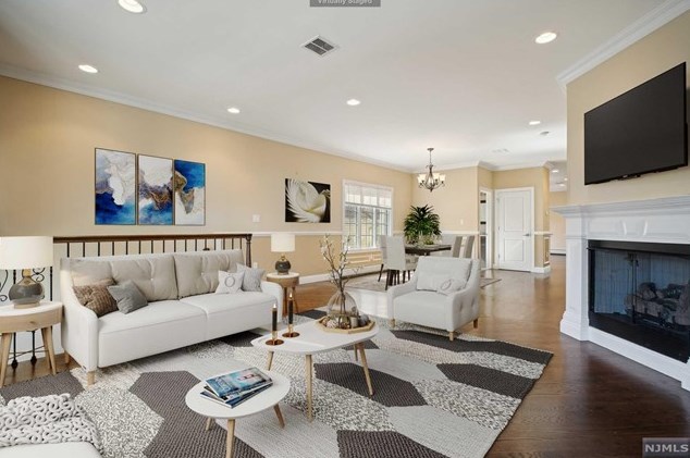 418 Columbia Ave, Cliffside Park NJ 07010-3018 exterior