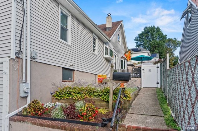 175 W Shore Ave, Bogota, NJ 07603