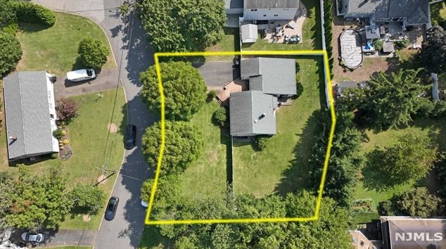 199 Reid Way, Paramus, NJ 07652