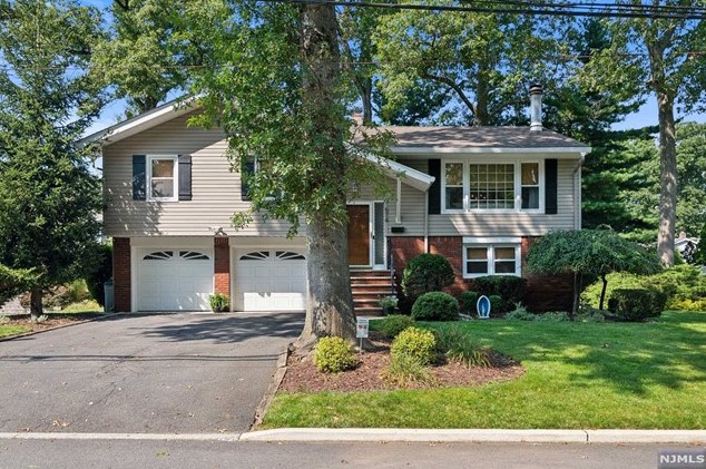 574 Hickory St, Township of Washington, NJ 07676