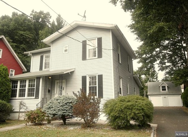 358 Park Ave, Rutherford, NJ 07070-2750