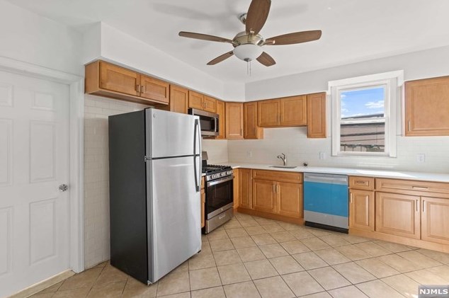 533 Ferry St #2, Newark, NJ 07105