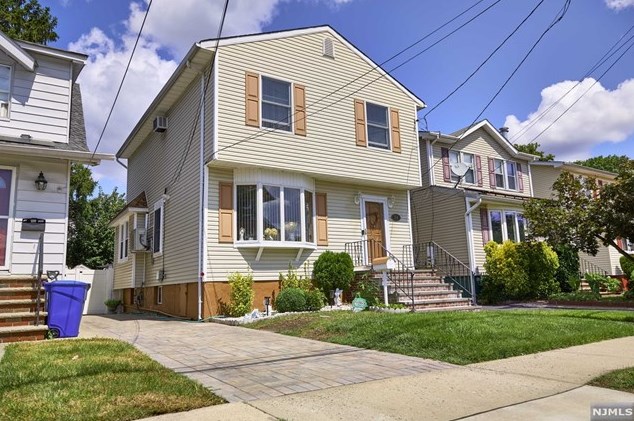 54 Woodland Ave, Little Ferry, NJ 07643