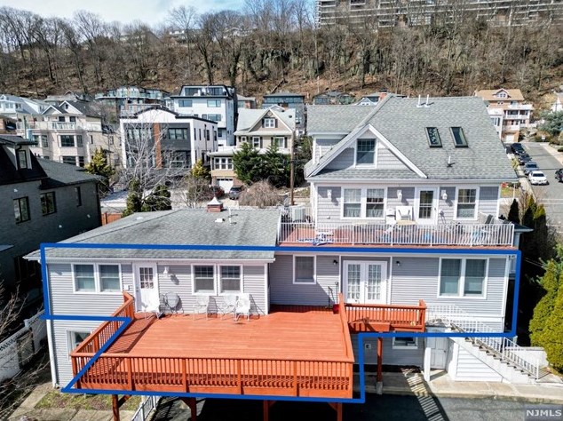 59 Myrtle Ave, Edgewater, NJ 07020-1404