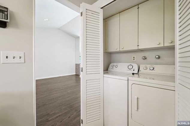 32 Erskine Ct, Mahwah NJ 07430-2014 exterior