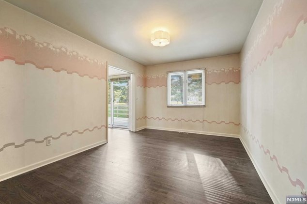 32 Erskine Ct, Mahwah NJ 07430-2014 exterior