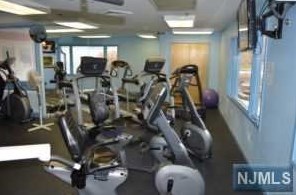 32 Erskine Ct, Mahwah NJ 07430-2014 exterior