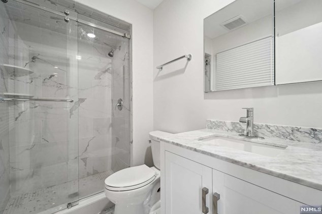 32 Erskine Ct, Mahwah NJ 07430-2014 exterior