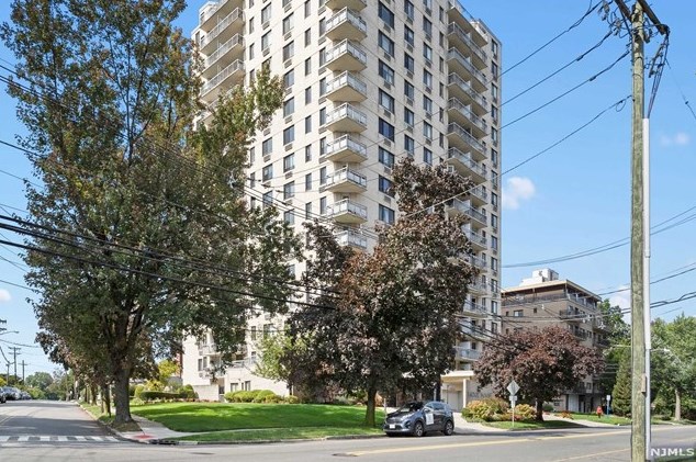 307 Prospect Ave #11c, Hackensack, NJ