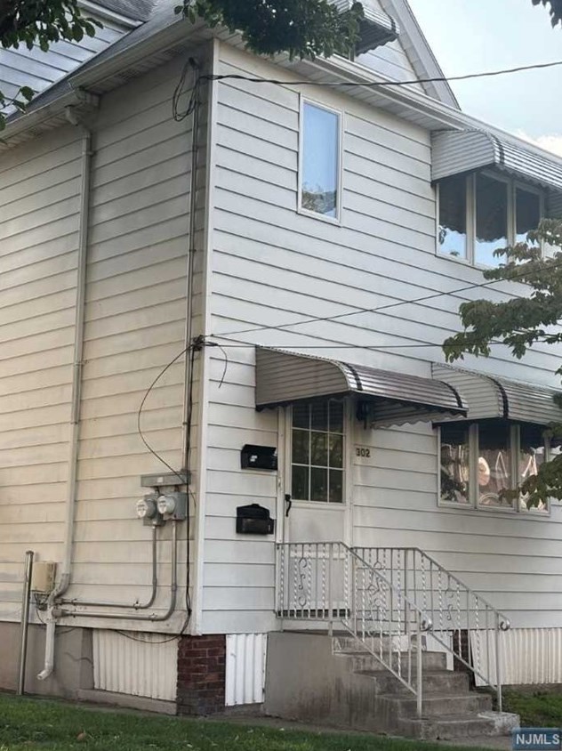 302 Wallington Ave #1, Wallington, NJ 07057