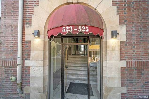 523-25 34th St #d4, Union City, NJ 07087