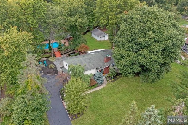 801 Mountain Ave, Wyckoff, NJ 07481