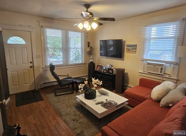 137 South St, Bogota, NJ 07603