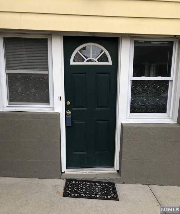 180 Hobart St #1, Ridgefield Park, NJ 07660