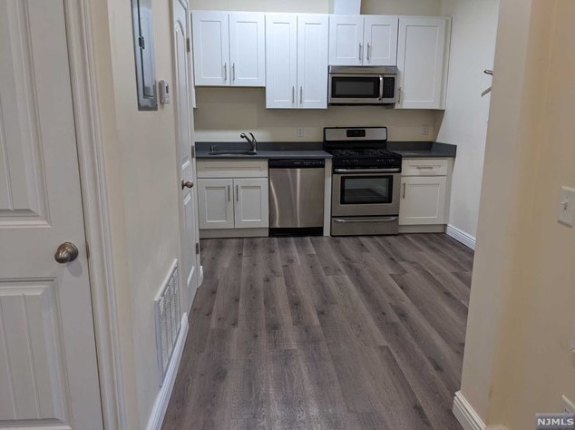 9-15 Washington St #8, Tenafly, NJ 07670