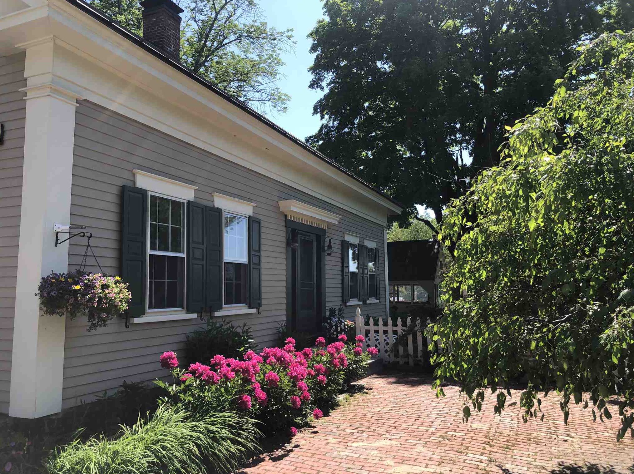 38 Gardner Hill Rd, Tamworth, NH 03886-5001