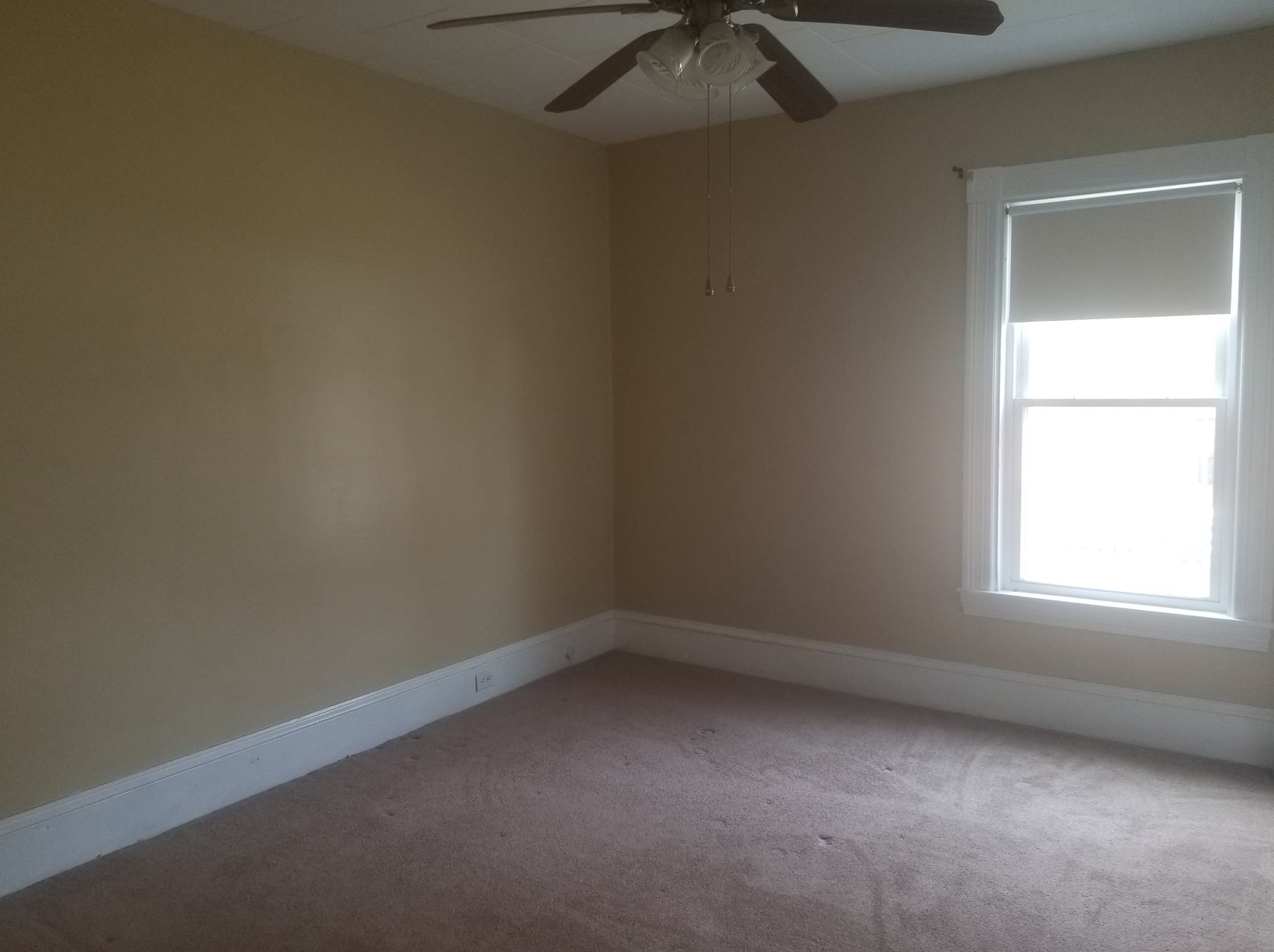 410 Coolidge Ave, Manchester, NH 03102-3213