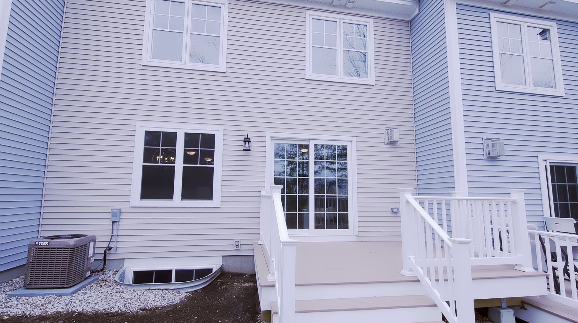268 Knollwood Way, Manchester, NH 03106 exterior