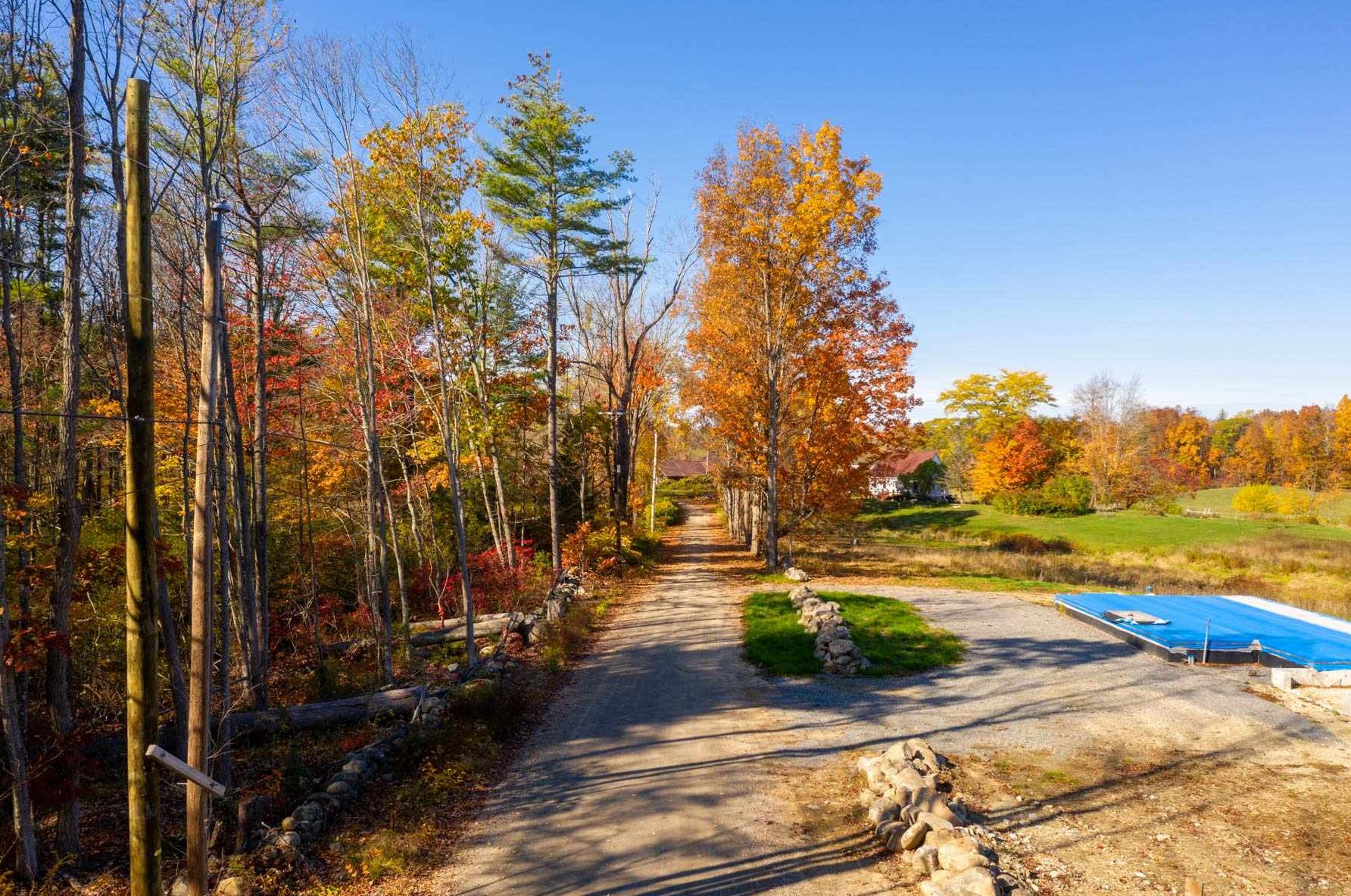 1 Oak Hill Ln, Epping, NH 03042-2808