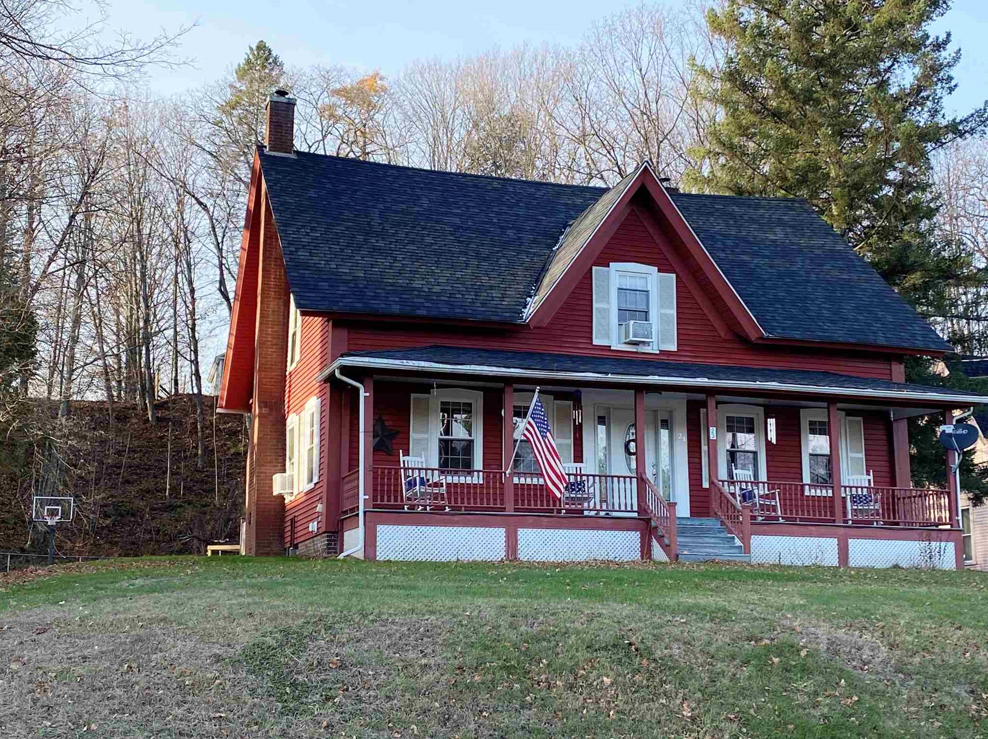 23 Water St, Landaff, NH 03585-6523
