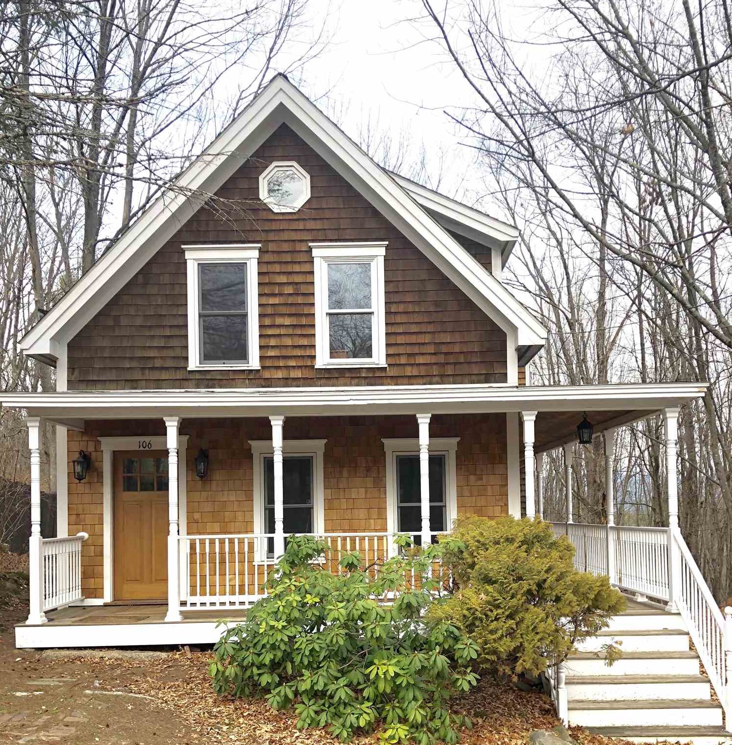106 Highland St, Plymouth, NH 03264 exterior
