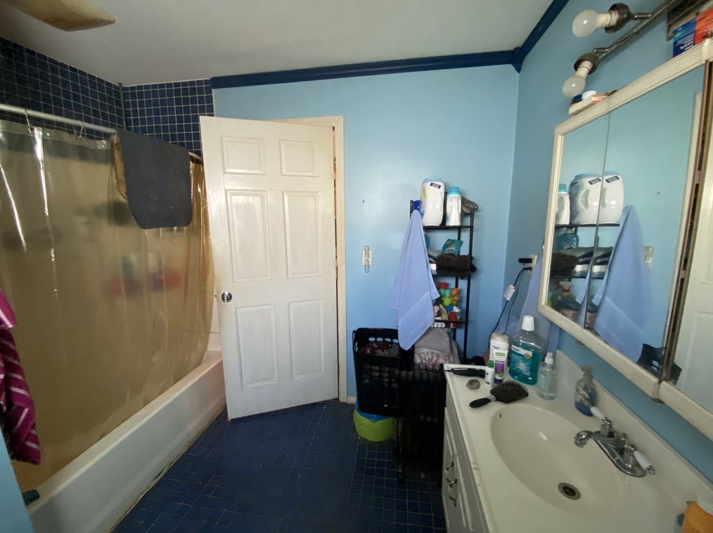 463 2nd Ave, Berlin NH  03570-1139 exterior