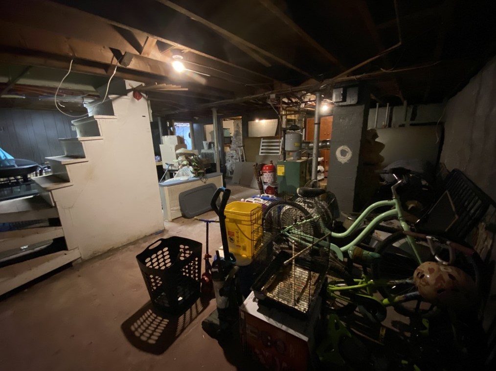 463 2nd Ave, Berlin NH  03570-1139 exterior