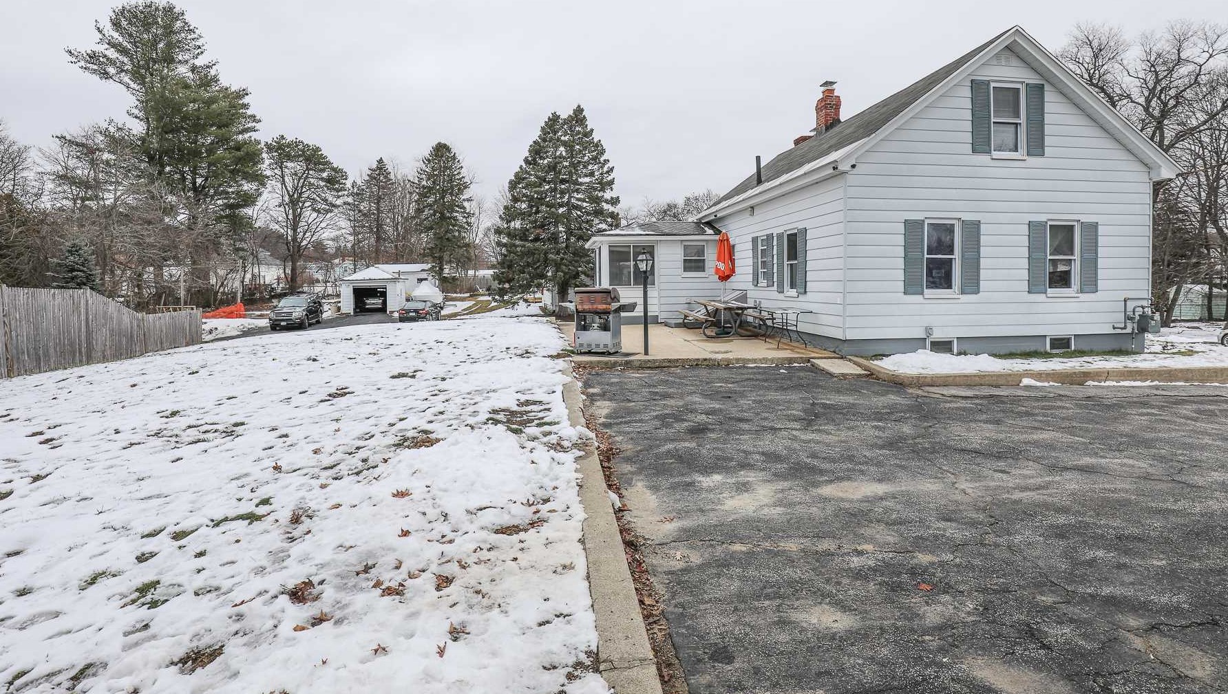 43 Fremont St, Manchester NH 03103-2919 exterior