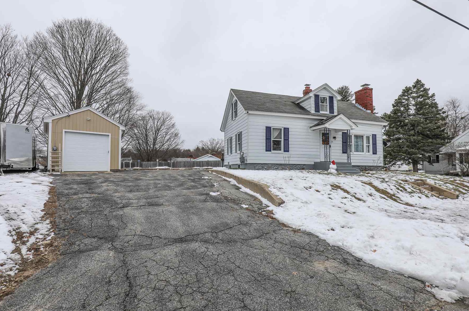 43 Fremont St, Manchester NH 03103-2919 exterior