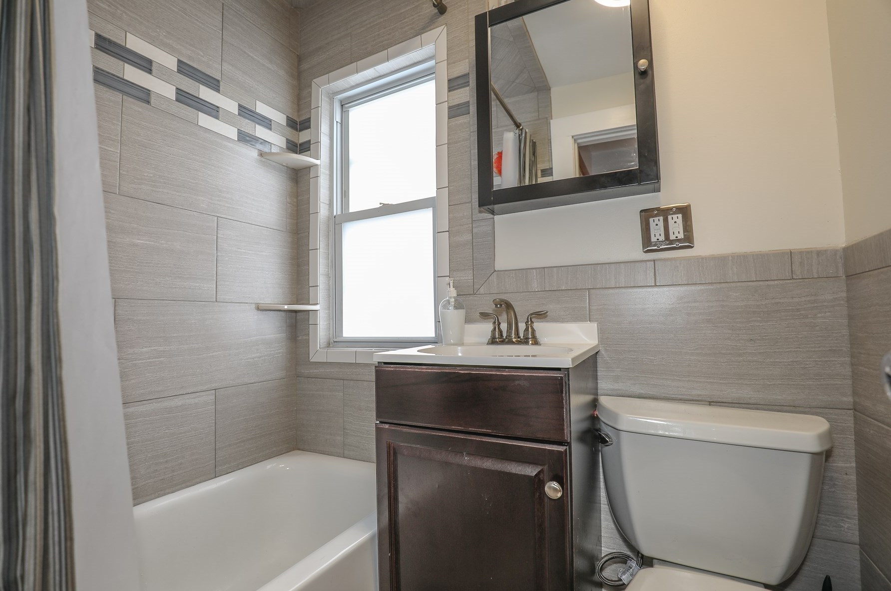 43 Fremont St, Manchester NH 03103-2919 exterior