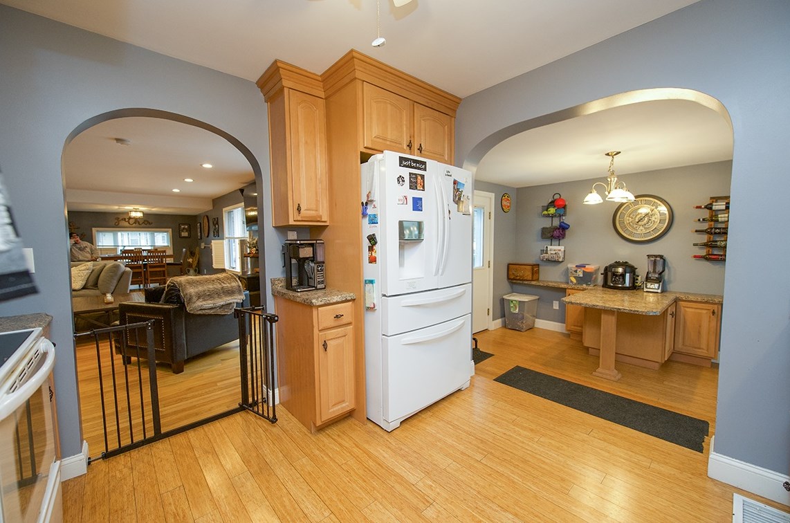 10 Kingston Rd, Plaistow NH  03865-2211 exterior