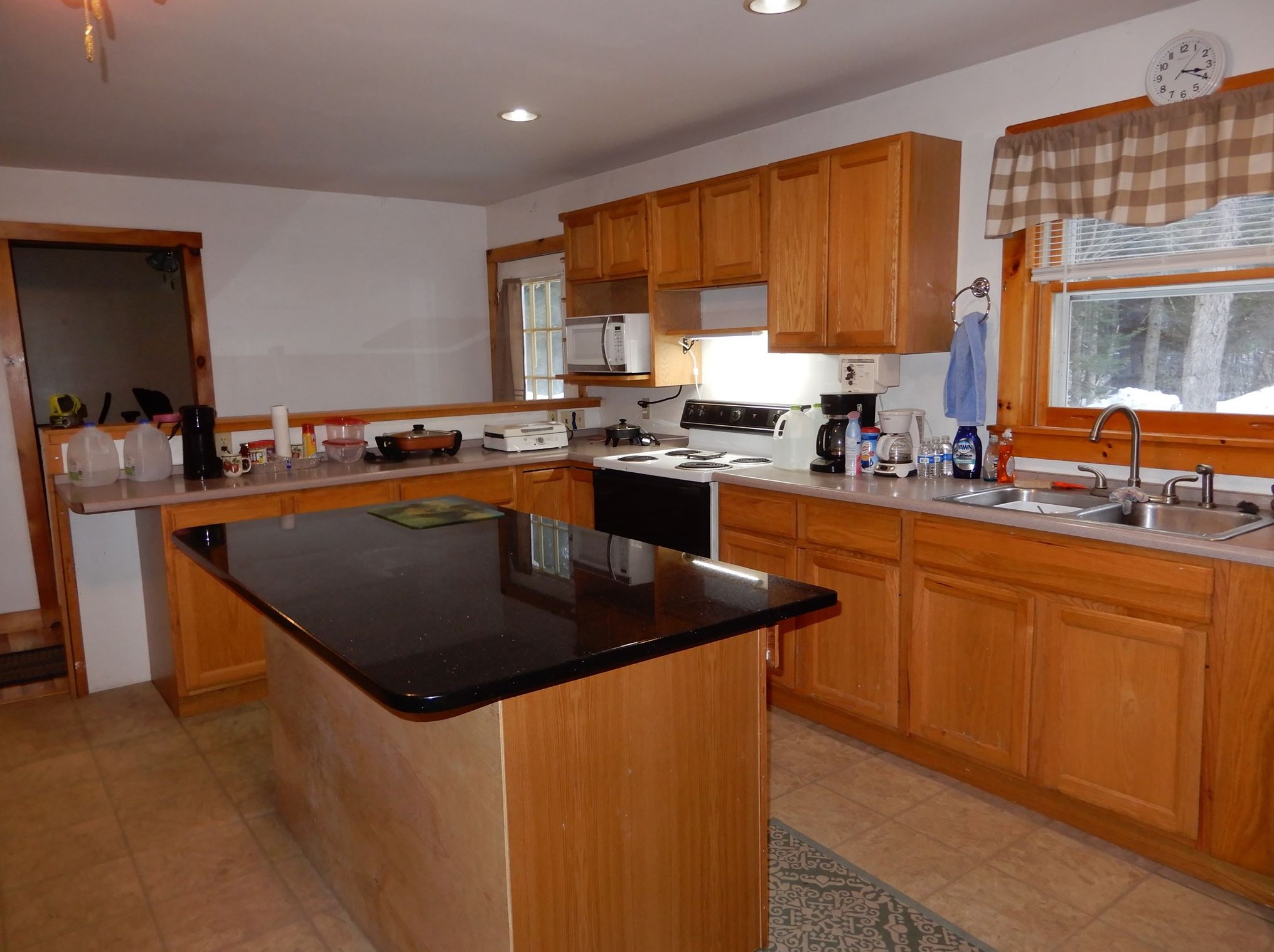 9 Cherry Hill Rd, Grafton, NH 03240