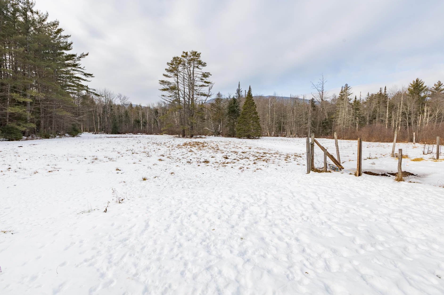 71 Goose Pond Rd, Hanover NH 03755-3923 exterior