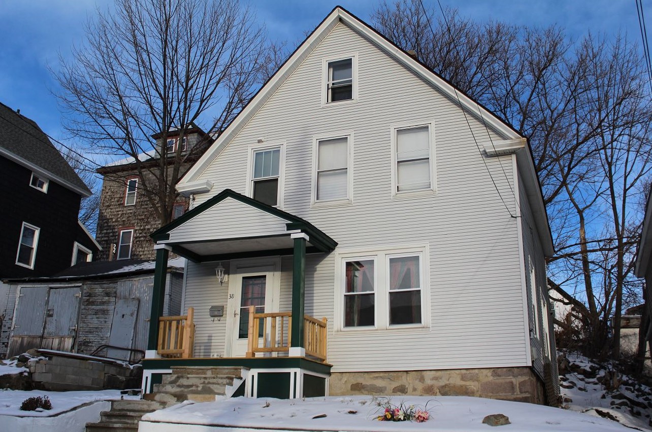 38 Success St, Berlin, NH 03570-2447