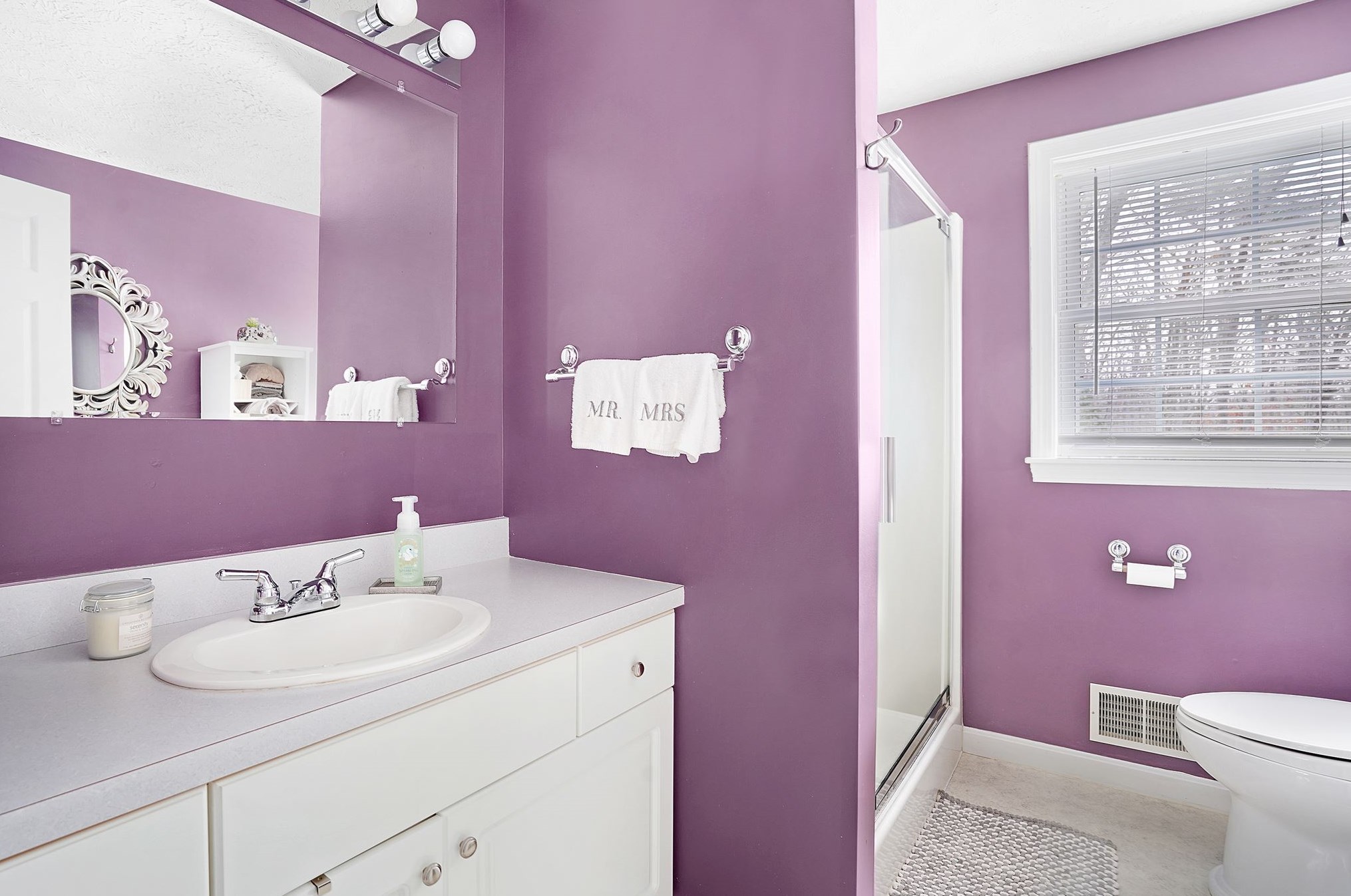 14 Kyle Rd, Merrimack NH 03054-4573 exterior