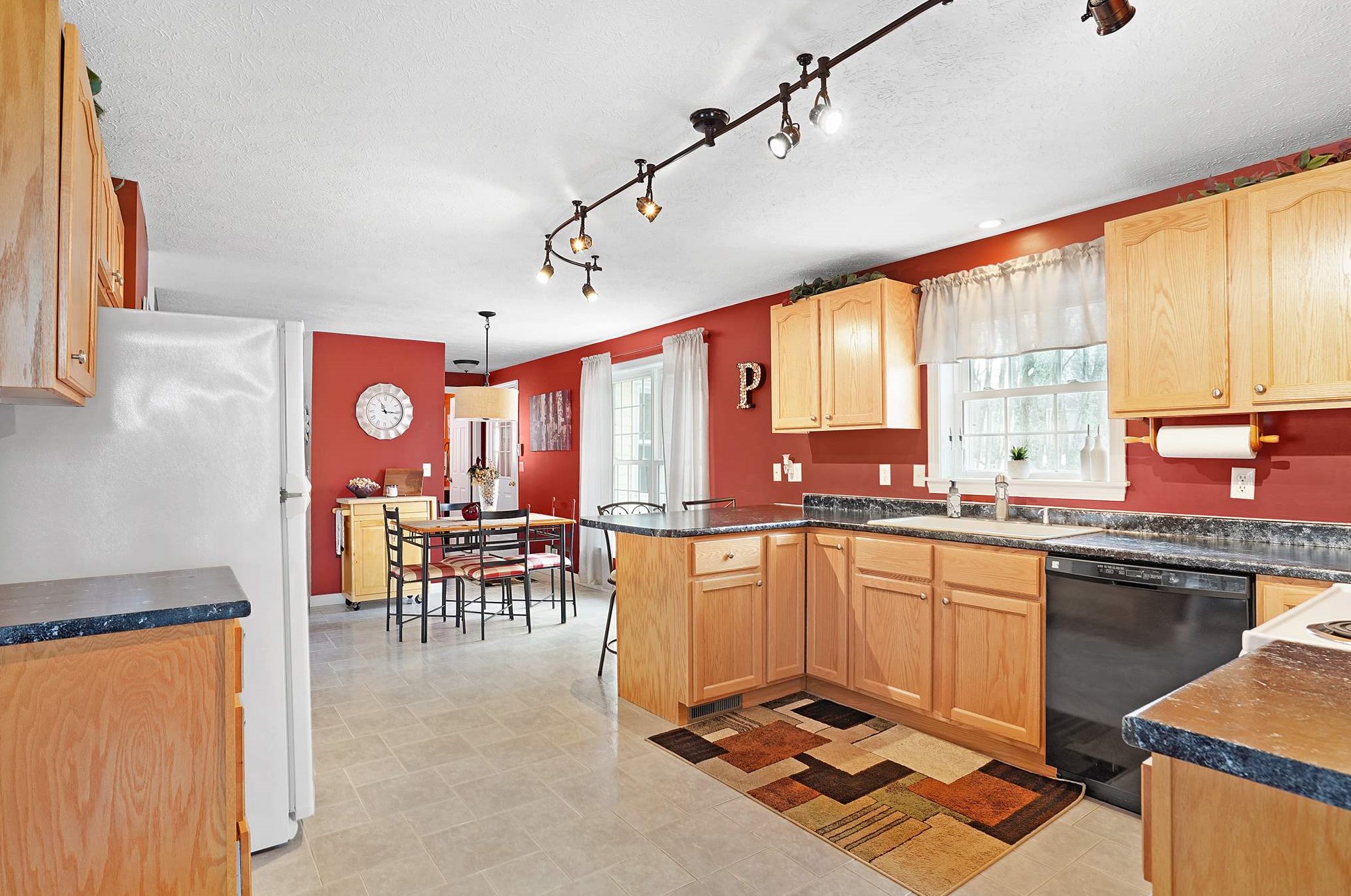 14 Kyle Rd, Merrimack NH 03054-4573 exterior