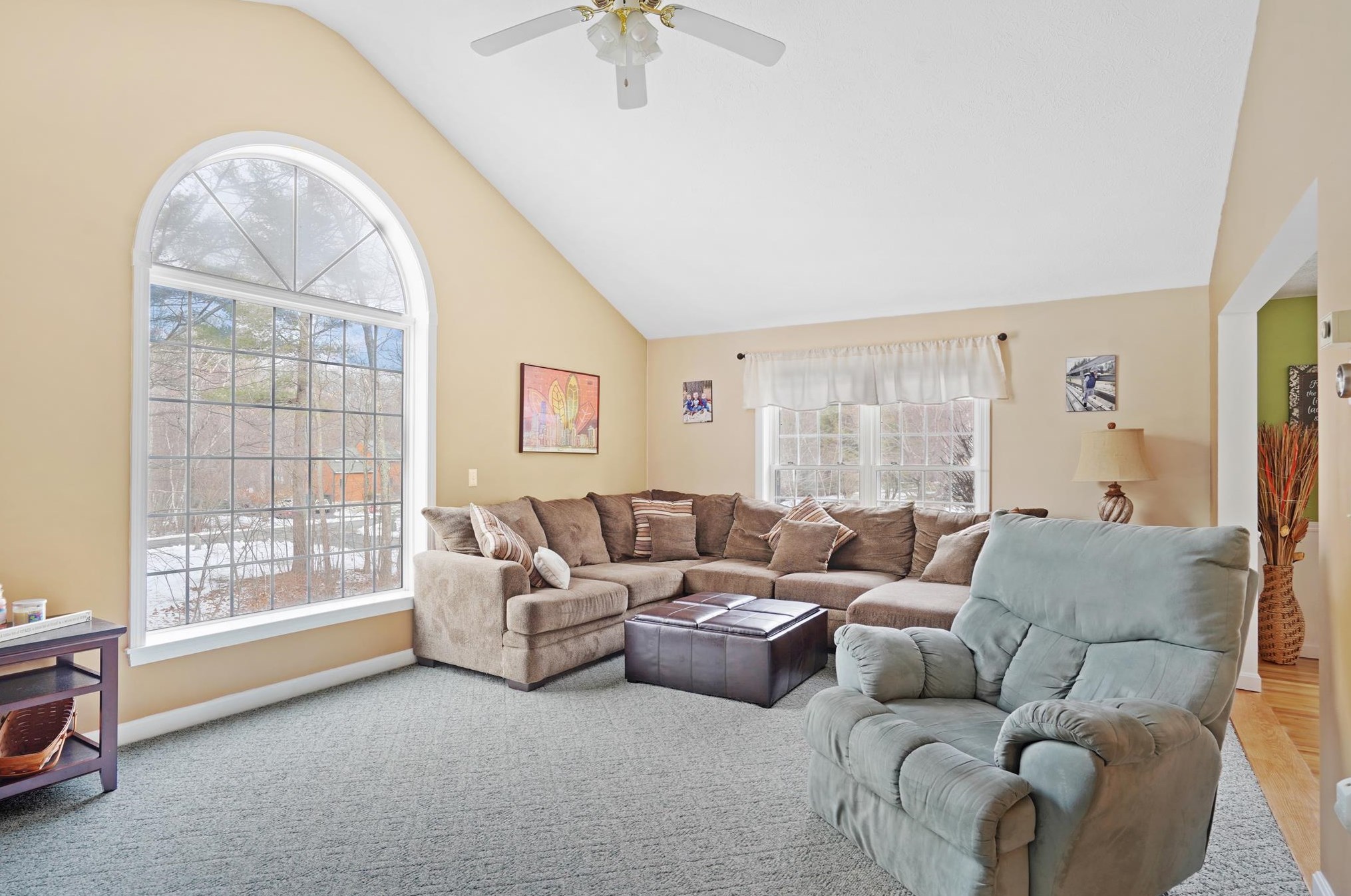 14 Kyle Rd, Merrimack NH 03054-4573 exterior