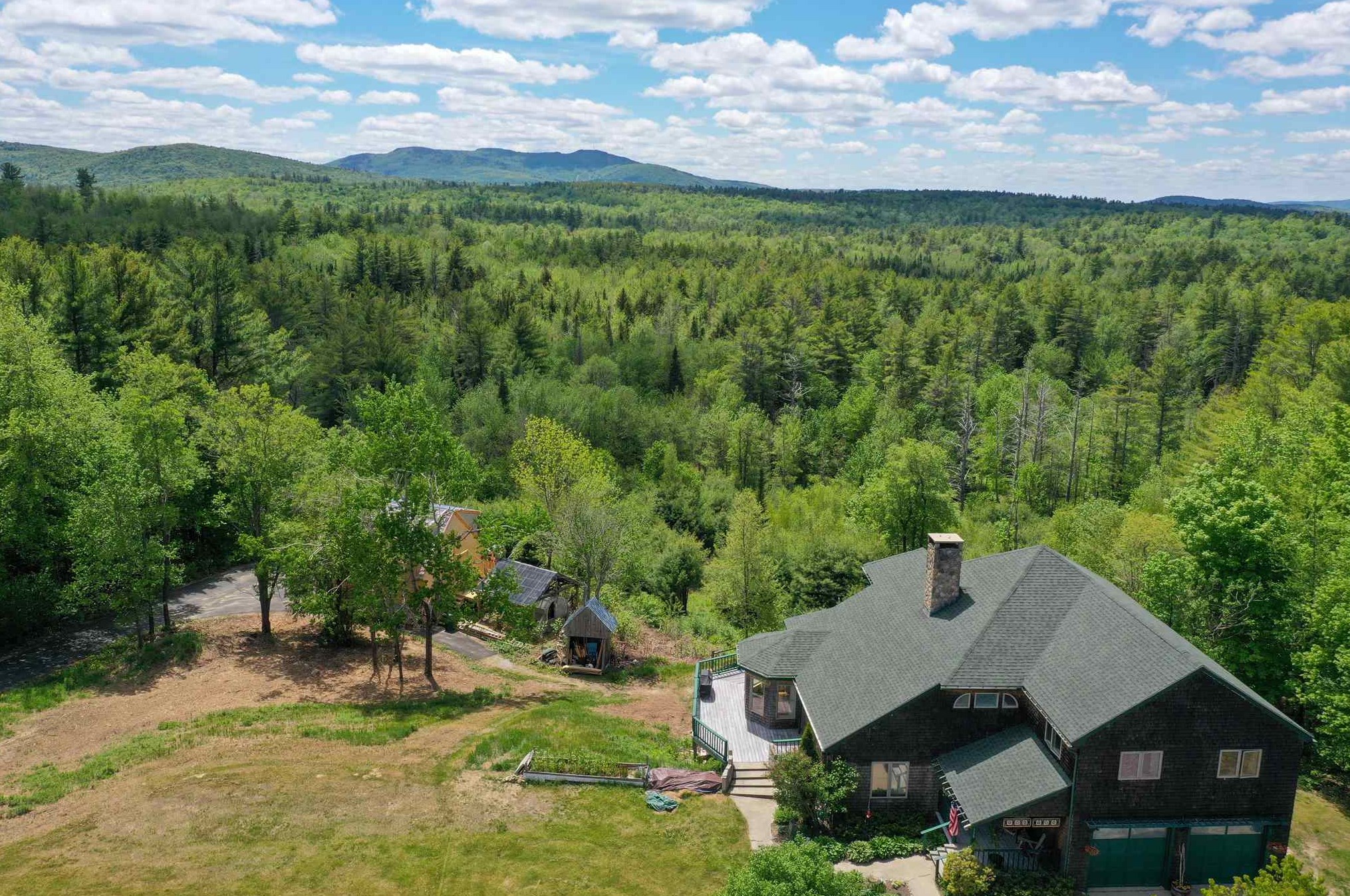 130 Summit View Rd, New London, NH 03257