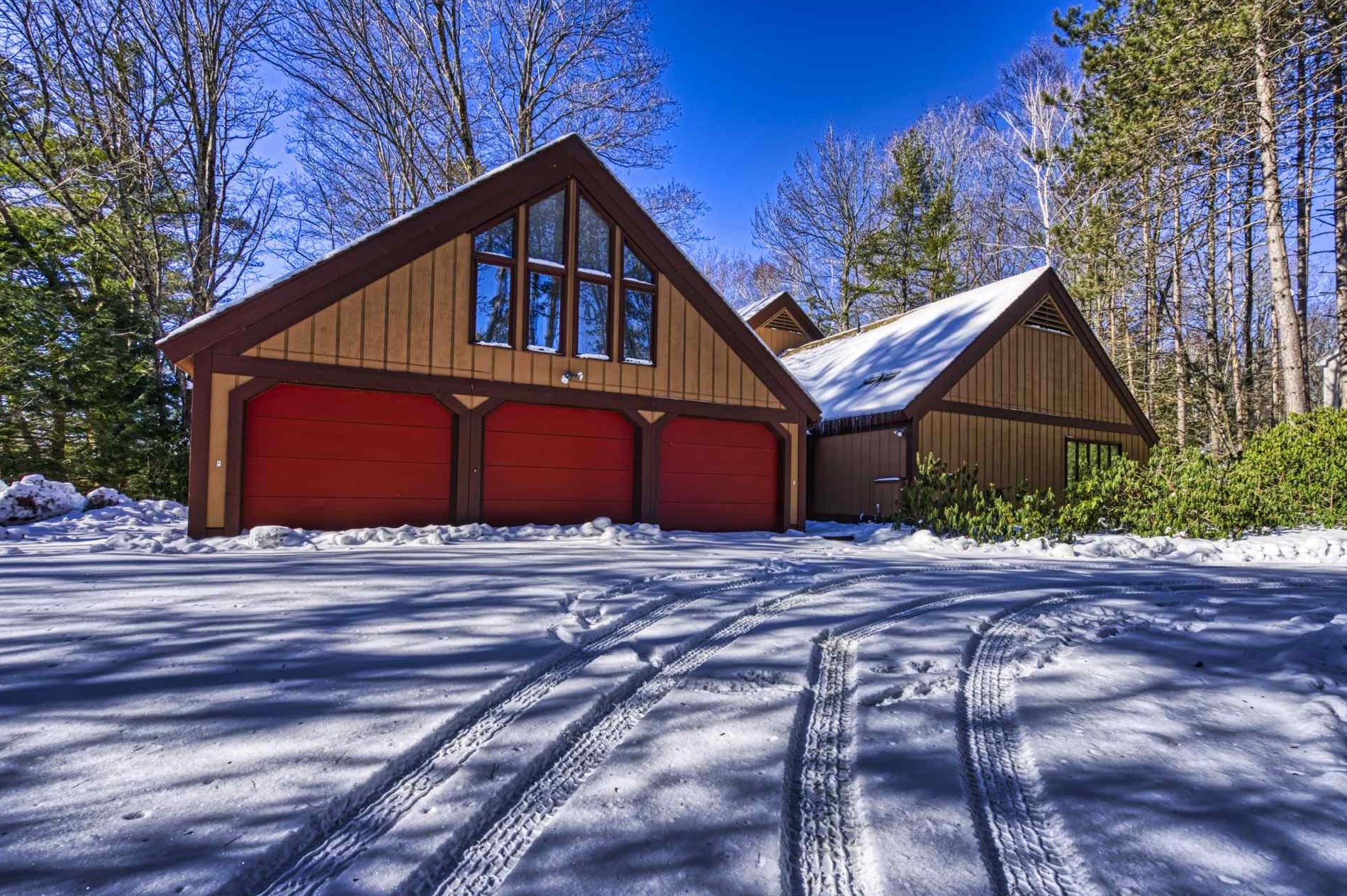 65 Anderson Pond Rd, Grantham, NH 03753-5402
