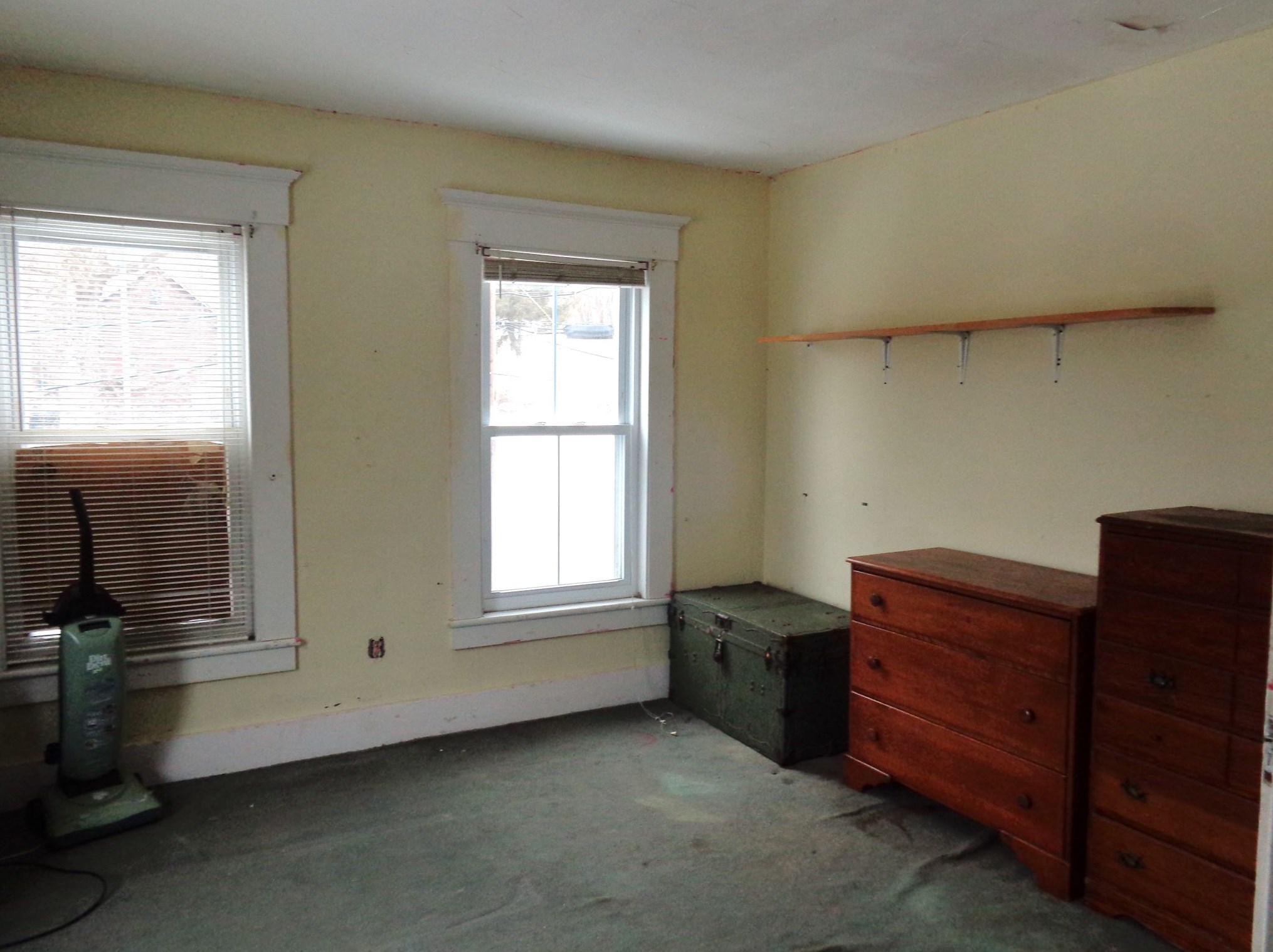 18 Winter St, Bridgewater NH 03264-1422 exterior